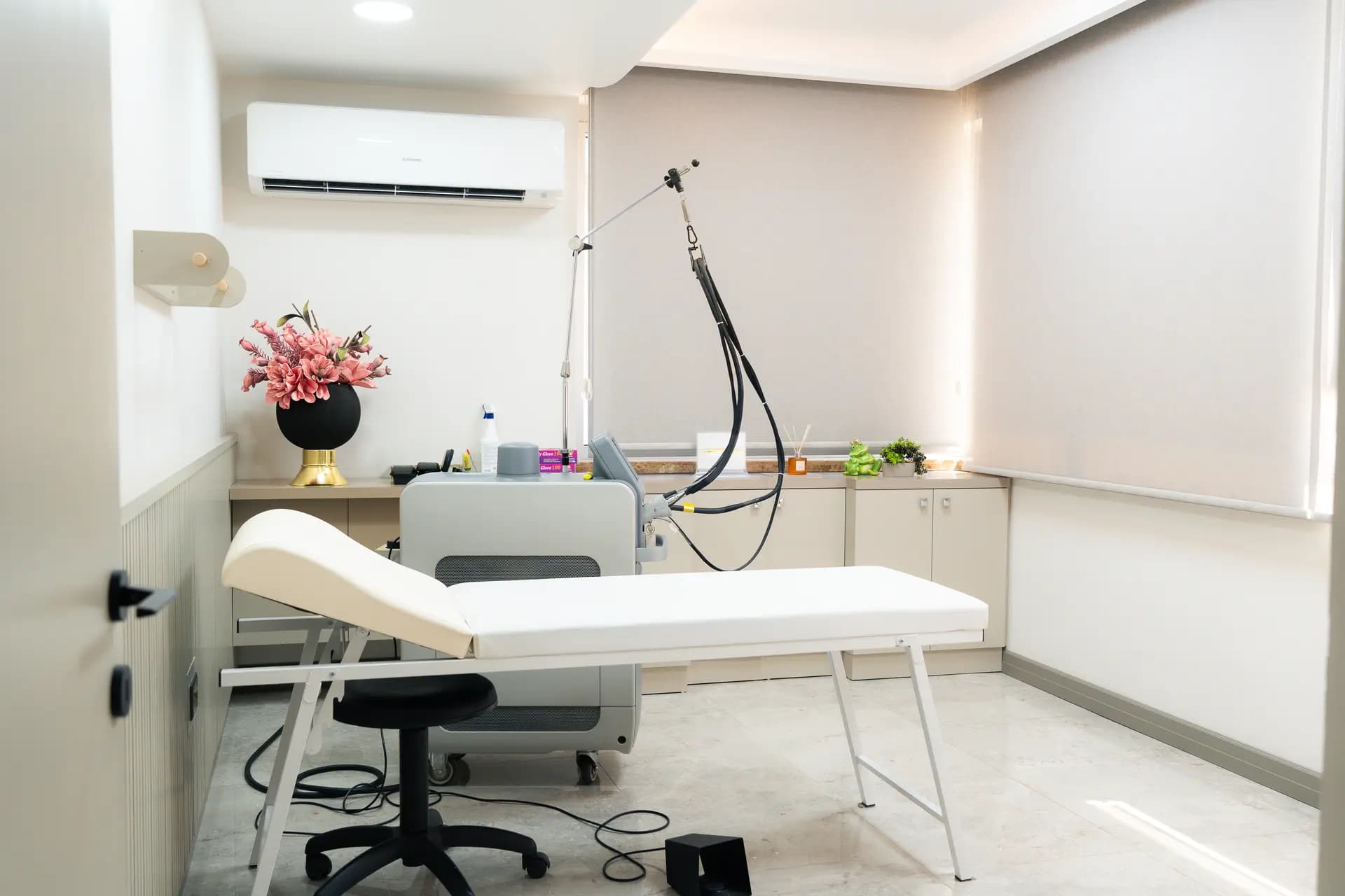 Nis Clinic muayene ve konsültasyon odası