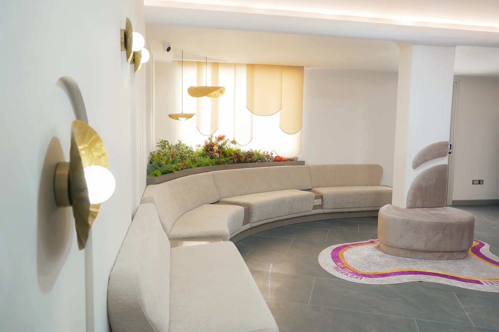 Nis Clinic estetik tedavi odası